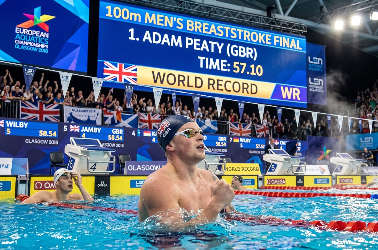 Adam Peaty bate el Récord del Mundo en los 100 metros pecho (video)